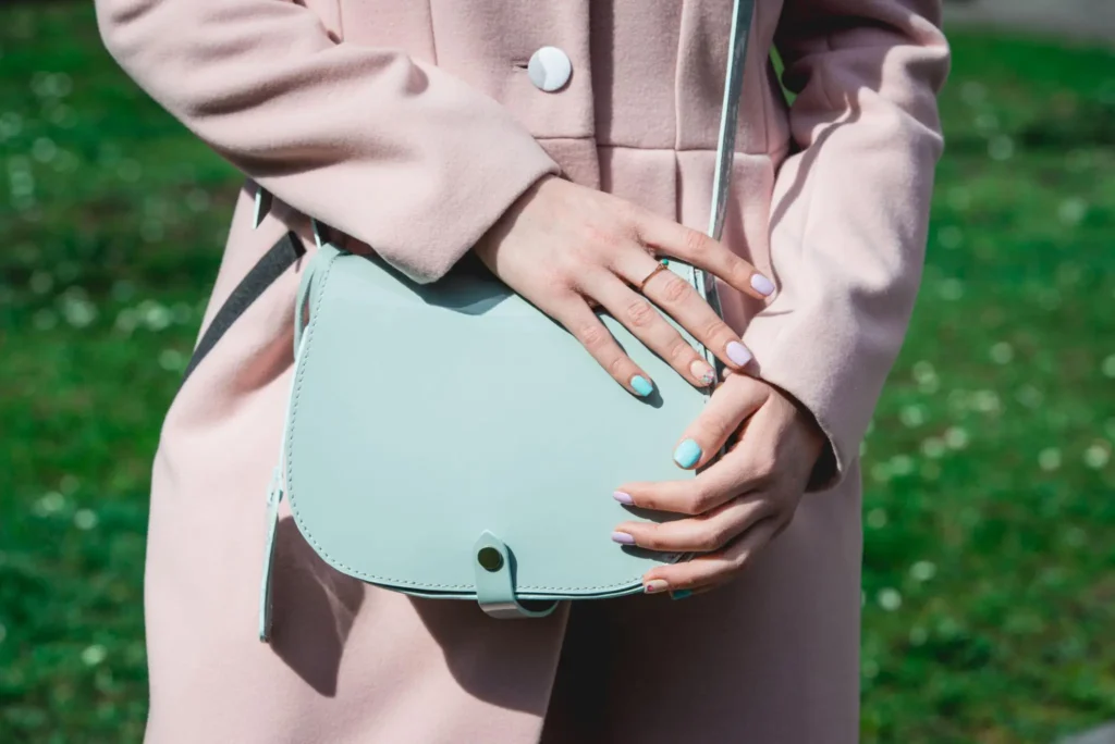 Styling outfits with pastel colors nails